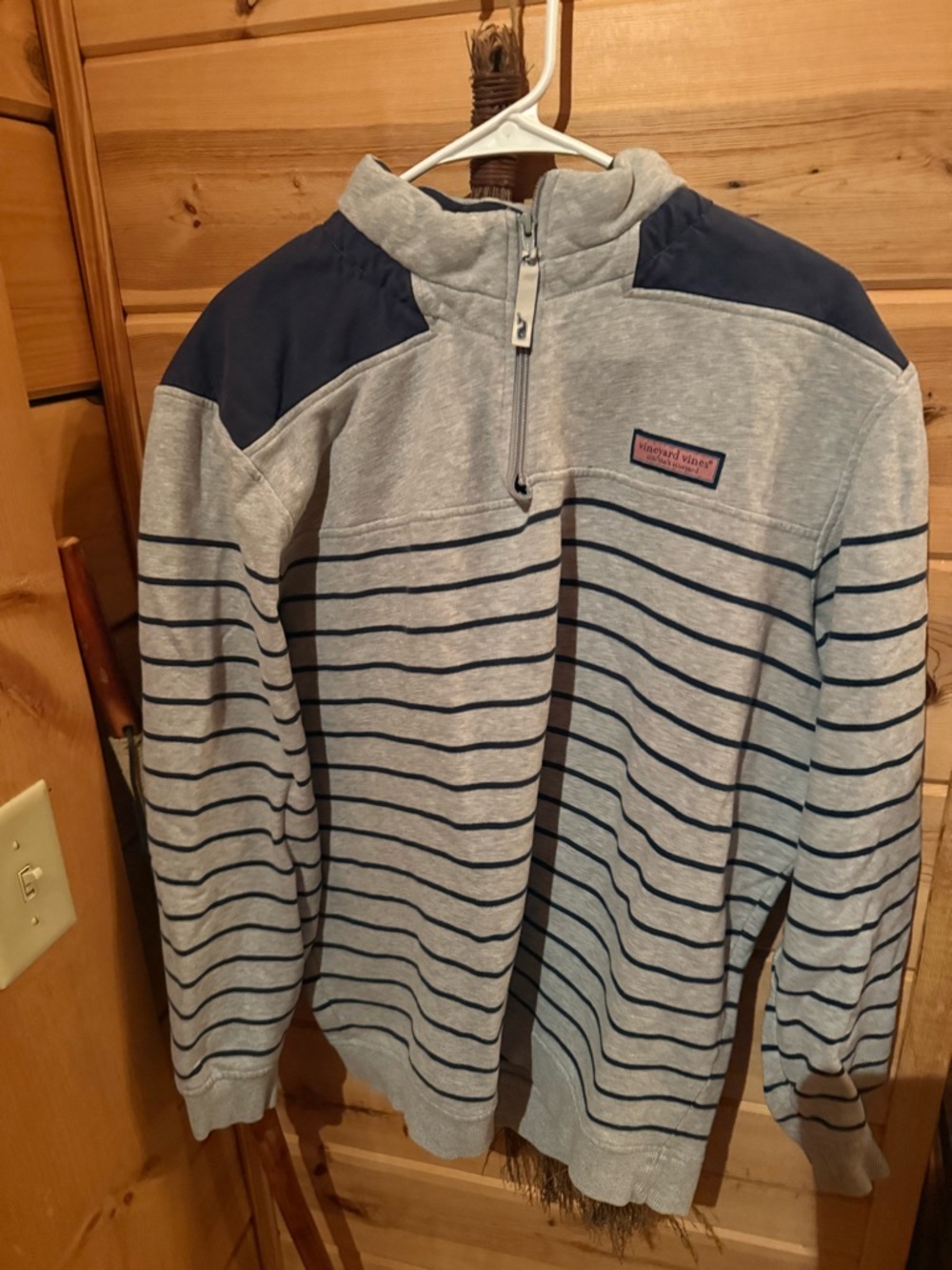 Vineyard Vines Men’s Light Gray & Navy Striped Quarter-Zip Pullover